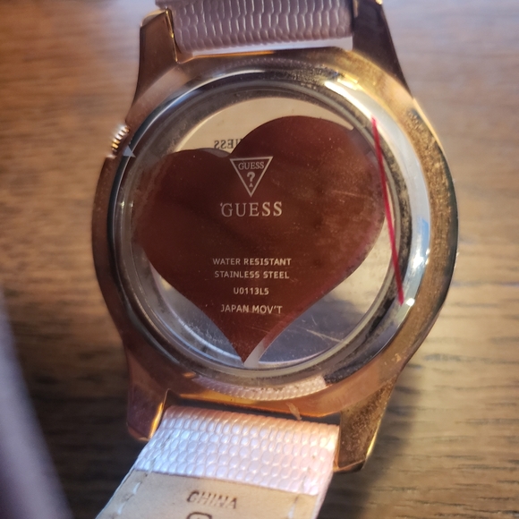 GUESS Watch. - Picture 3 of 8